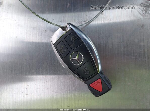 WDDSJ4EB9JN605362 2018 MERCEDES-BENZ CLA 250 Red Vista del salpicadero