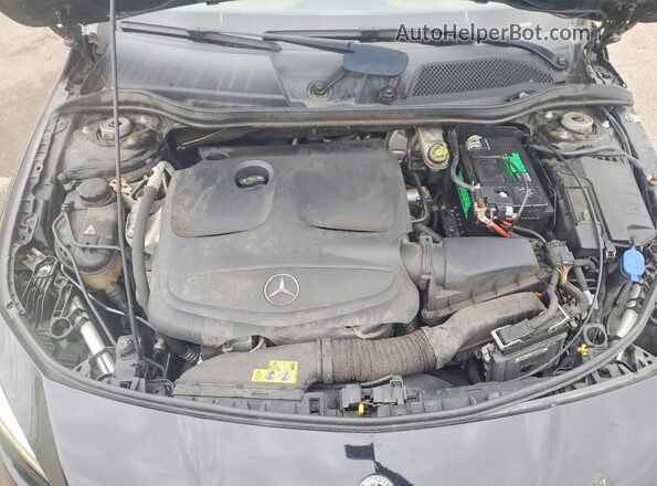 WDDSJ4GB7JN643153 2018 MERCEDES-BENZ CLA-CLASS Black Widok wnętrza z tyłu