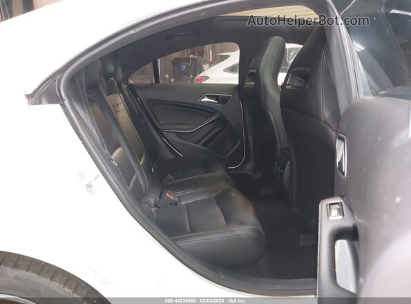 WDDSJ4GB9JN522690 2018 MERCEDES-BENZ CLA 250 White Vista de la etiqueta del VIN
