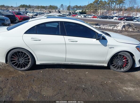 WDDSJ5CB3GN345557 2016 MERCEDES-BENZ AMG CLA 45 Белый Вид щитка приборов
