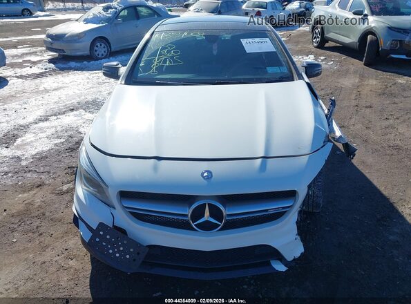 WDDSJ5CB3GN345557 2016 MERCEDES-BENZ AMG CLA 45 Белый Вид панели приборов