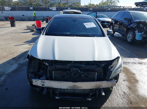 WDDSJ5CB4JN568181 2018 MERCEDES-BENZ AMG CLA 45 White Rear interior view