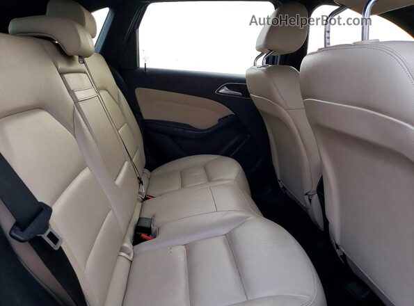 WDDVP9AB0HJ014689 2017 MERCEDES-BENZ B-CLASS Blue Շարժիչի բաժամունքի տեսք