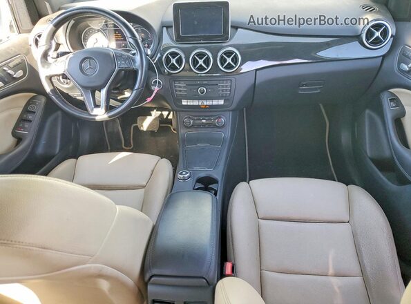 WDDVP9AB2HJ014497 2017 MERCEDES-BENZ B-CLASS White Vista del salpicadero