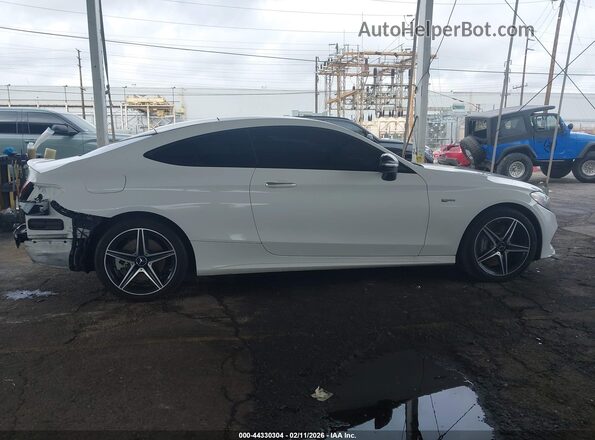 WDDWJ6EB4HF452908 2017 MERCEDES-BENZ AMG C 43 White 