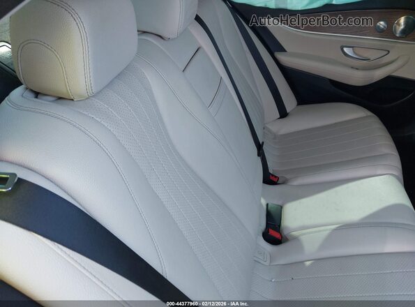 WDDZF4JB2JA306762 2018 MERCEDES-BENZ E-CLASS White Vista de la etiqueta del VIN