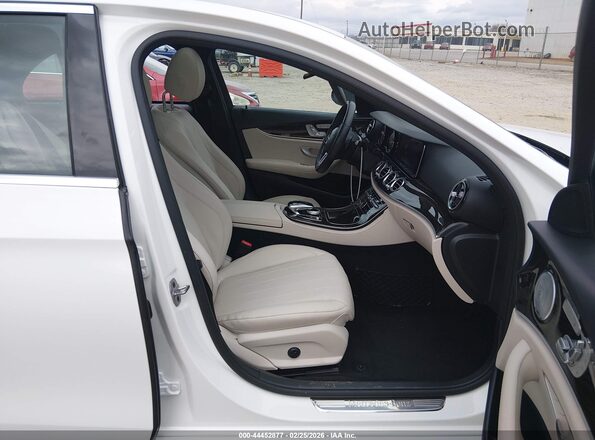 WDDZF4JB3KA525229 2019 MERCEDES-BENZ E-CLASS White 
