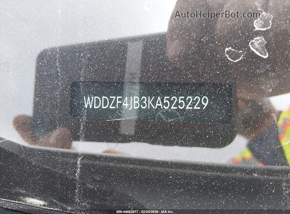 WDDZF4JB3KA525229 2019 MERCEDES-BENZ E-CLASS White 