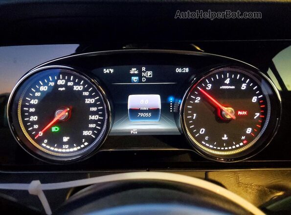 WDDZF4JB4KA558899 2019 MERCEDES-BENZ E Black Widok zestawu wskaźników