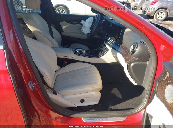 WDDZF4KB8KA489455 2019 MERCEDES-BENZ E-CLASS Red Widok wnętrza z przodu