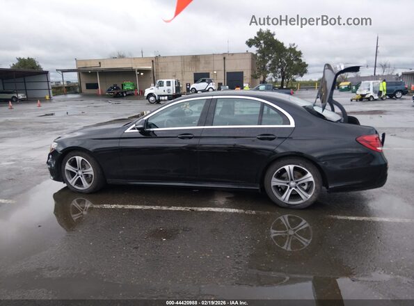 WDDZF4KBXHA121691 2017 MERCEDES-BENZ E-CLASS Black Widok wnętrza 360 stopni