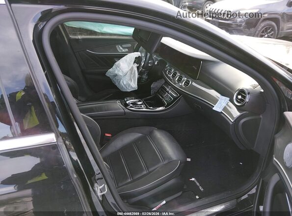 WDDZF8KB6KA562538 2019 MERCEDES-BENZ AMG E 63 Beige წინა სალონის ხედი