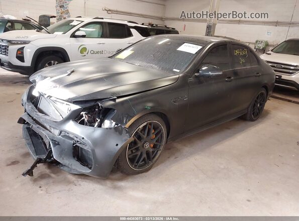 WDDZF8KBXLA720221 2020 MERCEDES-BENZ AMG E 63 Black Առջևի ձախ երեք քառորդ տեսարան