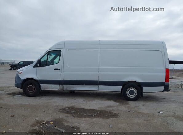 WDRPF1CD1KT006733 2019 FREIGHTLINER SPRINTER 2500 White სალონის 360-გრადუსიანი ხედი