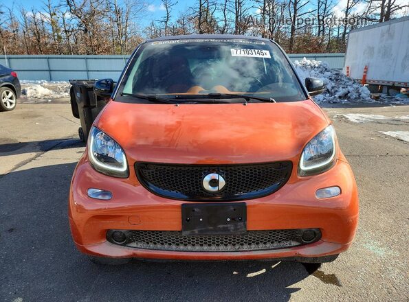 WMEFJ5DA2GK071028 2016 SMART FORTWO Orange Front view