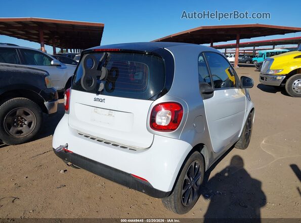 WMEFJ5DA8GK067999 2016 SMART FORTWO White Tył prawy