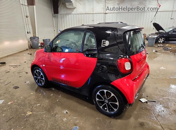 WMEFJ9BA7HK226779 2017 SMART FORTWO Red Trasero izquierdo