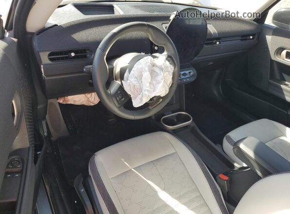WMW13GD00S2W42401 2025 MINI COOPER White Dashboard view