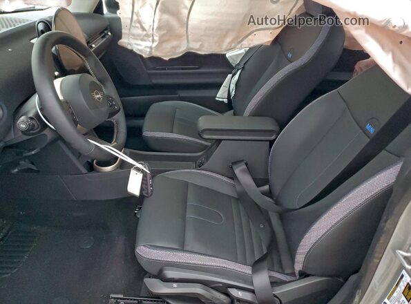 WMW13GD09S2W75039 2025 MINI COOPER Silver Front interior view