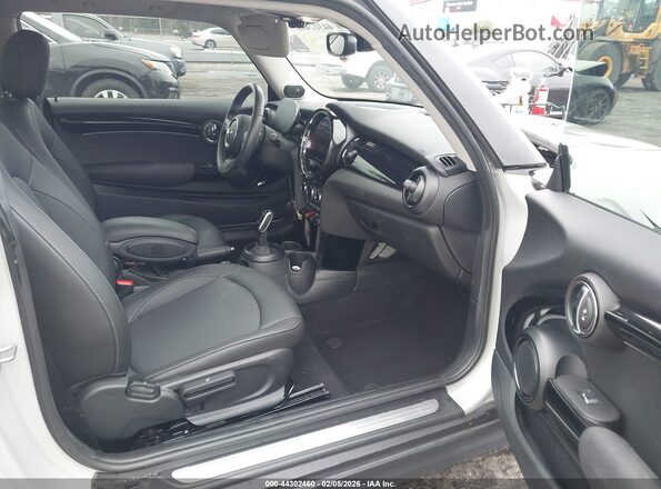WMW33DH03P2S85174 2023 MINI HARDTOP Gray Vista interior delantera