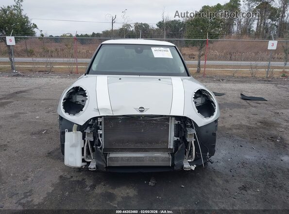WMW33DH03P2S85174 2023 MINI HARDTOP Gray Vista interior trasera