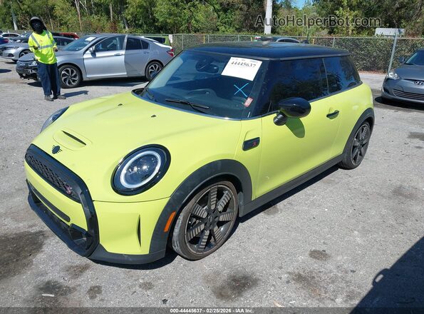 WMW53DH07P2T86694 2023 MINI HARDTOP Green Առջևի ձախ երեք քառորդ տեսարան