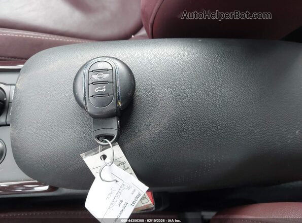 WMWLN9C5XG2E16114 2016 MINI CLUBMAN Blue Dashboard view