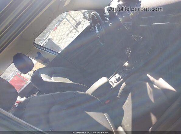 WMWLU1C51H2F28192 2017 MINI CLUBMAN Gray Вид салону спереду