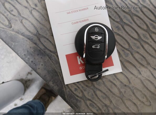 WMWLU1C52J2F29373 2018 MINI CLUBMAN Синий Вид панели приборов