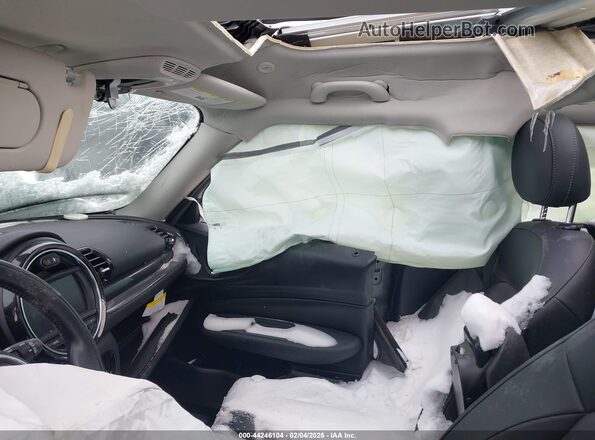 WMWLU1C55K2F29532 2019 MINI CLUBMAN Gray Front interior view