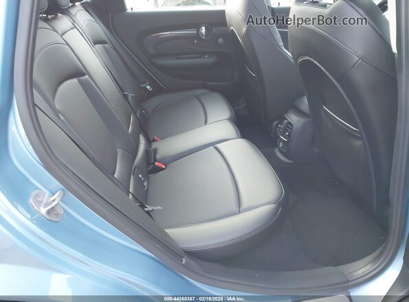 WMWLU5C52H2E83402 2017 MINI CLUBMAN Blue Widok naklejki z numerem VIN