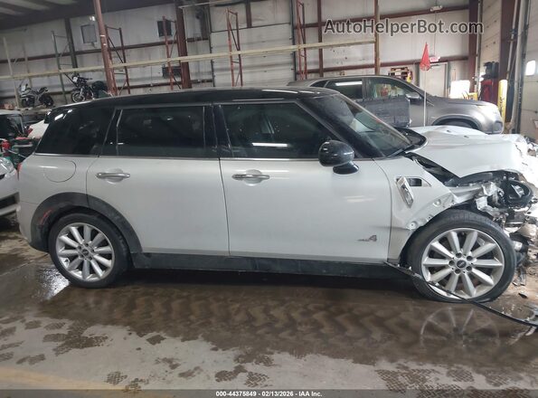 WMWLU5C53K2G05076 2019 MINI CLUBMAN Silver Вид задньої частини салону