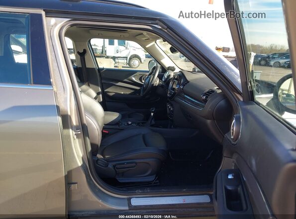WMWLU5C55J2F24756 2018 MINI CLUBMAN Silver Vista interior delantera
