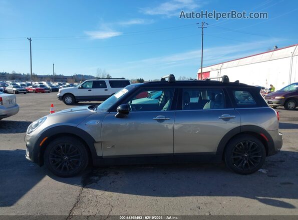 WMWLU5C55J2F24756 2018 MINI CLUBMAN Silver Vista interior de 360 grados