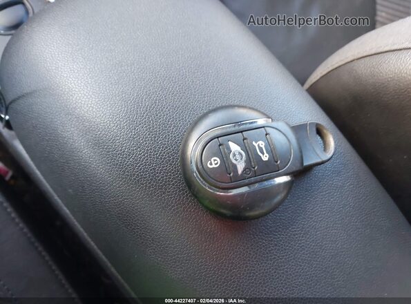WMWLU5C56H2C46363 2017 MINI CLUBMAN Black წინა პანელის ხედი
