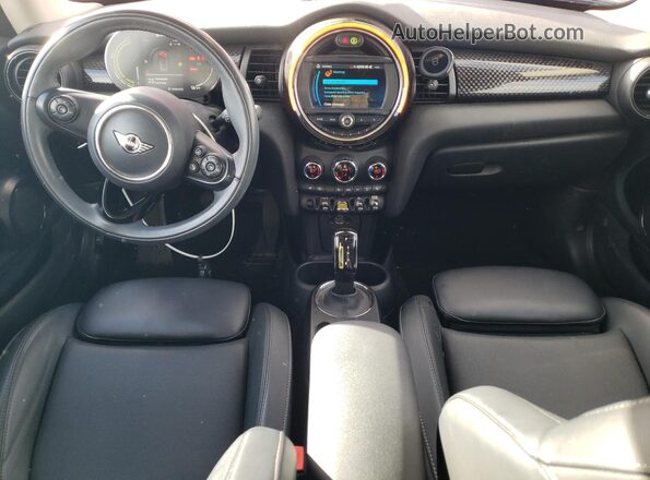 WMWXP3C07M2N26642 2021 MINI COOPER Red Առջևի վահանակի տեսք