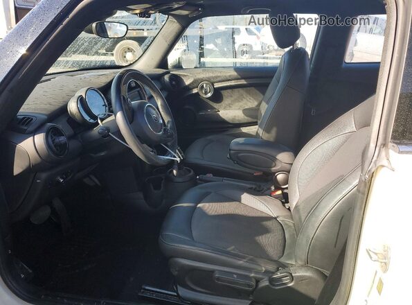 WMWXR3C09M2N82799 2021 MINI COOPER White წინა სალონის ხედი