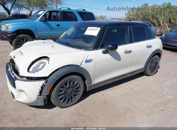 WMWXU3C53H2D33000 2017 MINI HARDTOP Cream Передня ліва чверть