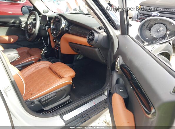 WMWXU9C06M2P15052 2021 MINI HARDTOP Gray წინა სალონის ხედი