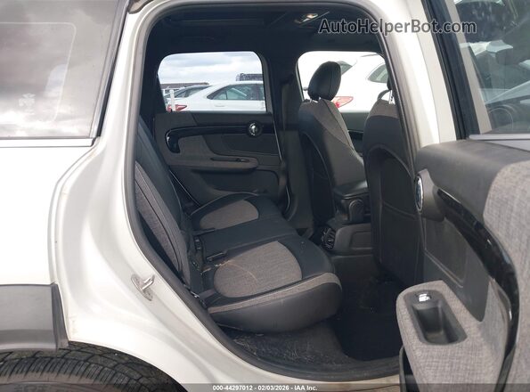 WMZ83BR02M3M36930 2021 MINI COUNTRYMAN Серый Вид наклейки с VIN-кодом