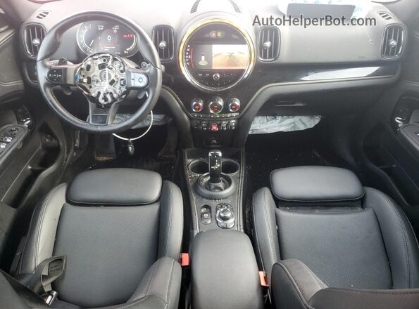 WMZ83BR04P3P63110 2023 MINI COOPER Red Widok deski rozdzielczej