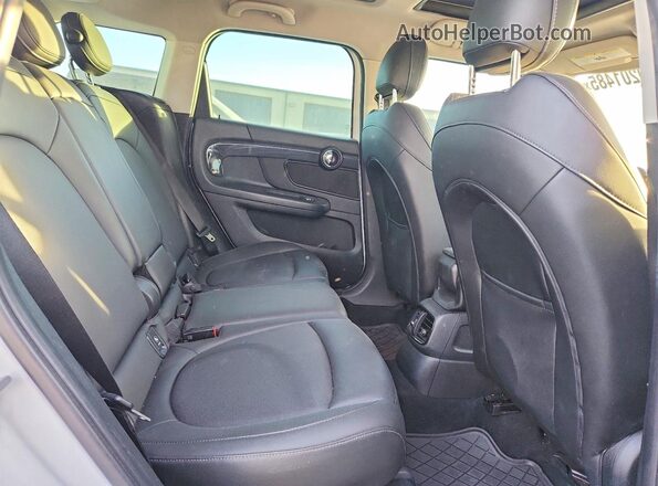 WMZYT3C52K3E95230 2019 MINI COOPER White Vista de los asientos traseros