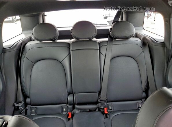 WMZYV5C39J3E04070 2018 MINI COOPER Gray Vista de los asientos traseros