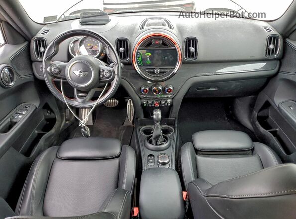 WMZYV5C39J3E04070 2018 MINI COOPER Gray Vista del salpicadero