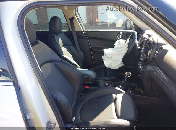 WMZYV5C56K3E05051 2019 MINI COUNTRYMAN White წინა სალონის ხედი