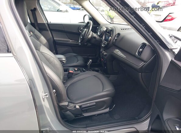 WMZYW5C01L3L05746 2020 MINI COUNTRYMAN Gray Vista interior delantera