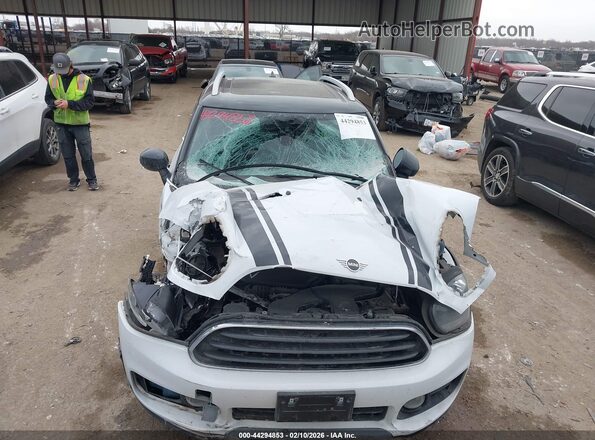 WMZYW5C01L3M24493 2020 MINI COUNTRYMAN White Front view