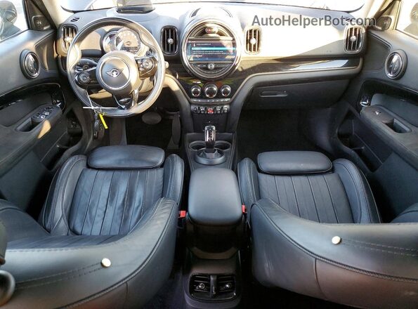 WMZYW7C07L3L43607 2020 MINI COOPER Black Vista del salpicadero