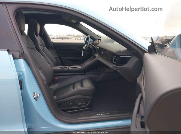 WP0AA2Y17RSA13519 2024 PORSCHE TAYCAN Light Blue Front interior view