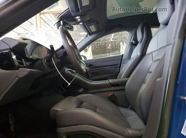 WP0AA2Y1XPSA16945 2023 PORSCHE TAYCAN Blue Widok wnętrza z przodu